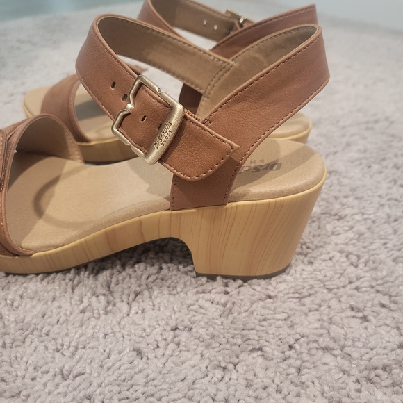 Dr. Scholl's Tan Sandals with Adjustable Straps - Picture 3 of 5